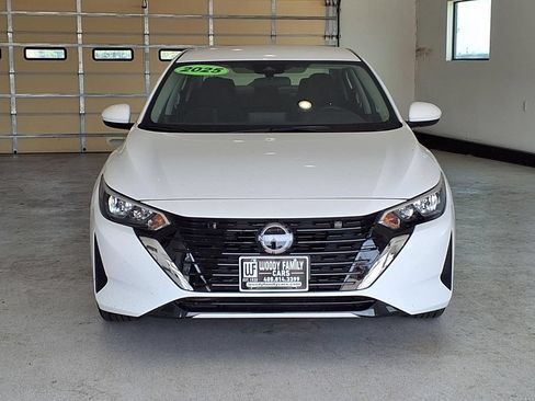 Used 2025 Nissan Sentra SV FWD image 14