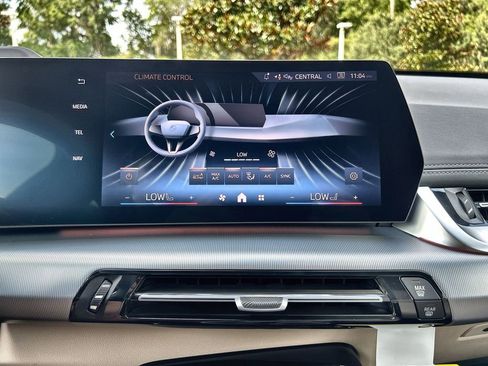 New 2025 BMW X1 xDrive28i w/ Technology Package image 23