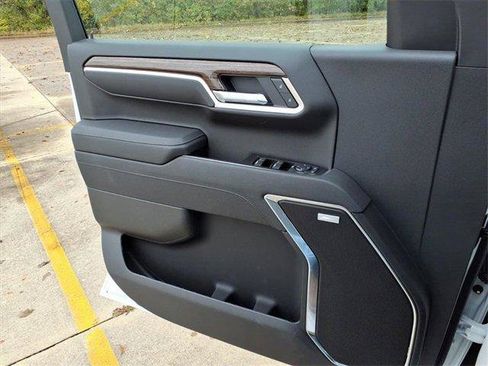 New 2026 GMC Sierra 1500 Elevation image 16
