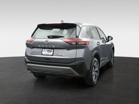 Used 2023 Nissan Rogue SV AWD/4WD image 4