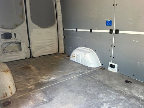 Used 2022 Mercedes-Benz Sprinter 2500 image 28
