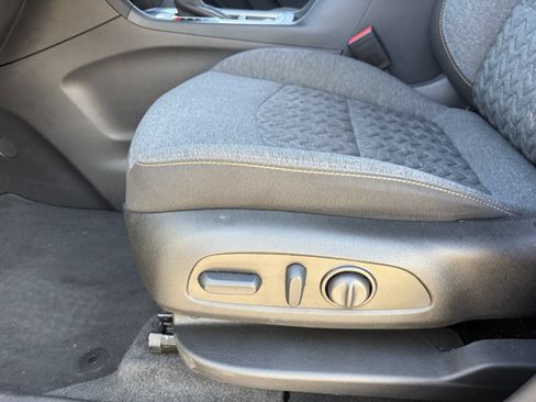 Certified 2024 Chevrolet Equinox LT FWD image 22