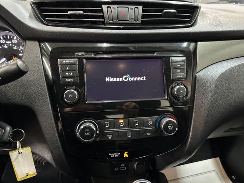 Used 2019 Nissan Rogue Sport S w/ Appearance Package image 24