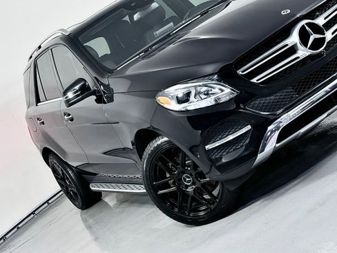 Used 2019 Mercedes-Benz GLE 400 GLE400 4MATIC w/ Premium 1 Package image 4