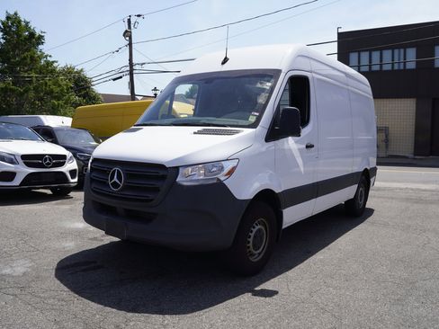 Used 2023 Mercedes-Benz Sprinter 1500 image 1