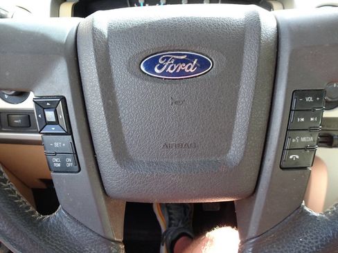 Used 2014 Ford F150 Lariat w/ Equipment Group 502A Luxury AWD/4WD image 24