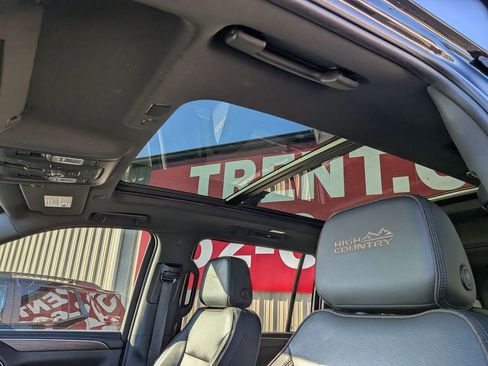 Certified 2022 Chevrolet Suburban High Country w/ Max Trailering Package image 13
