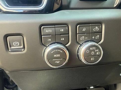 New 2026 GMC Sierra 2500 Denali w/ Denali Reserve Package AWD/4WD image 15