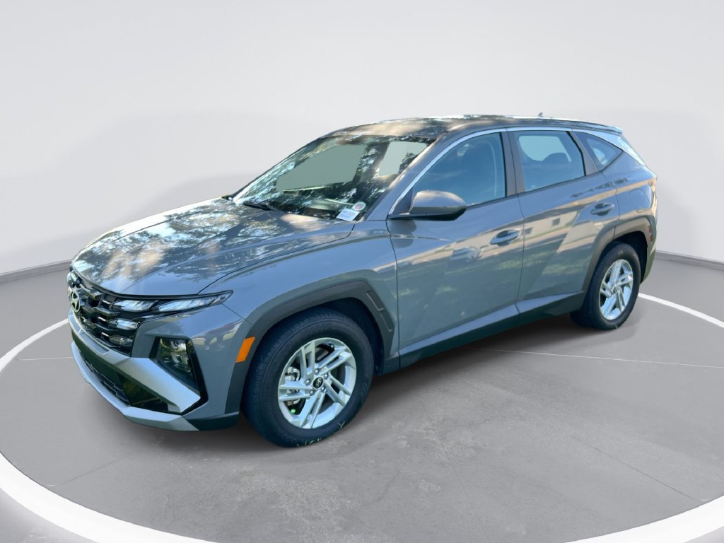 Used 2025 Hyundai Tucson SE FWD image 1