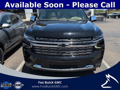 Used 2023 Chevrolet Tahoe Premier w/ Premium Package 2 AWD/4WD image 2
