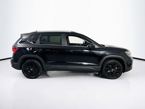 Used 2023 Volkswagen Taos SE image 4