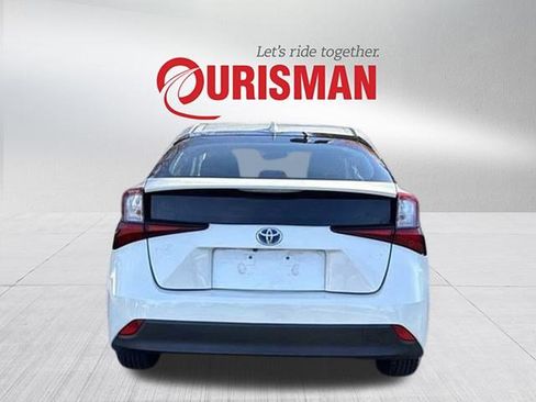 Used 2019 Toyota Prius L Eco image 3