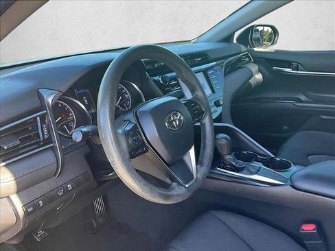 Used 2019 Toyota Camry LE FWD image 14