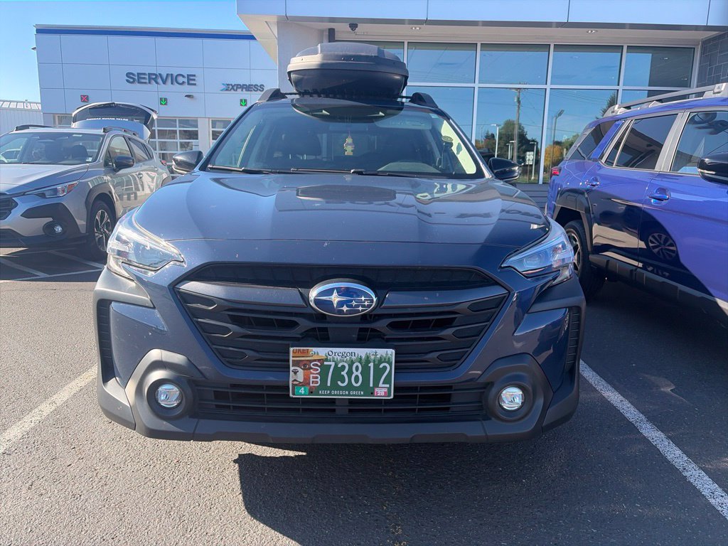 Used 2024 Subaru Outback Premium AWD/4WD image 2