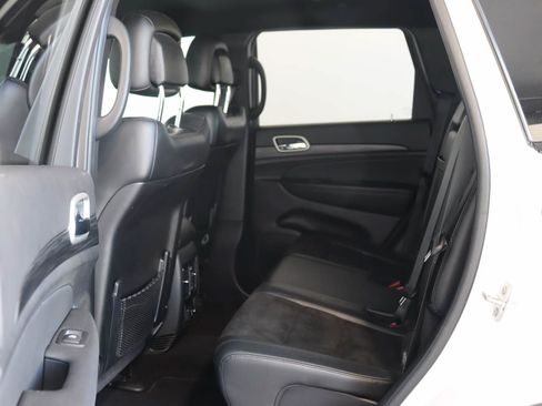 Used 2021 Jeep Grand Cherokee Laredo X RWD image 16