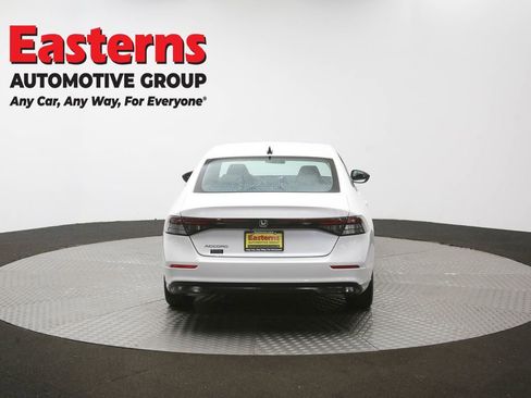 Used 2025 Honda Accord SE image 37