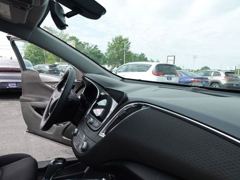 Used 2019 Chevrolet Malibu LT FWD image 37