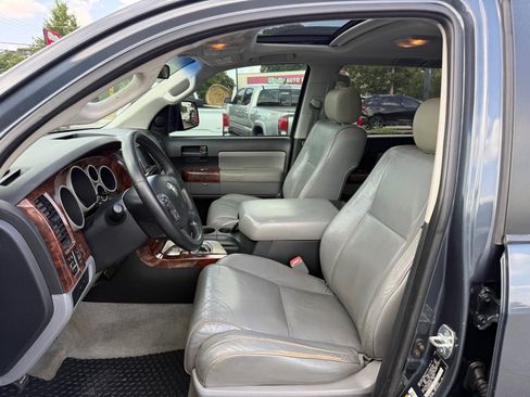 Used 2008 Toyota Sequoia SR5 RWD image 7
