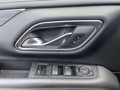 Used 2021 GMC Yukon XL SLT image 23