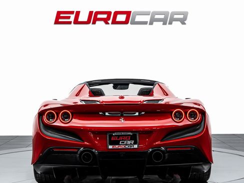 Used 2022 Ferrari F8 Tributo image 5