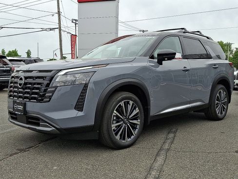 New 2026 Nissan Pathfinder Platinum AWD/4WD image 2