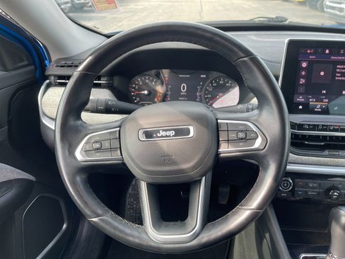 Used 2022 Jeep Compass Latitude image 25