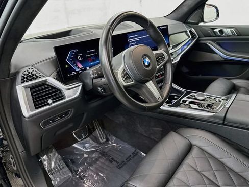 Used 2026 BMW X7 xDrive40i w/ M Sport Package AWD/4WD image 9
