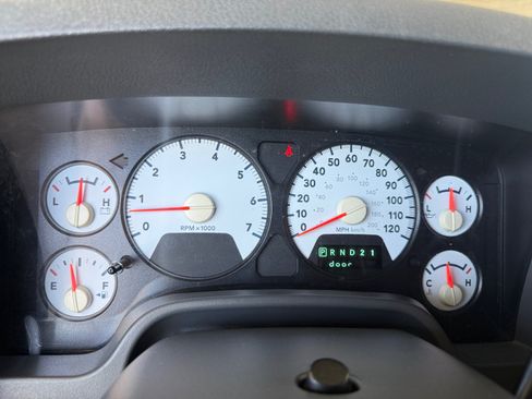 Used 2007 Dodge Ram 1500 Truck SLT AWD/4WD image 16