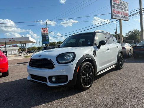 Used 2018 MINI Cooper Countryman FWD image 1