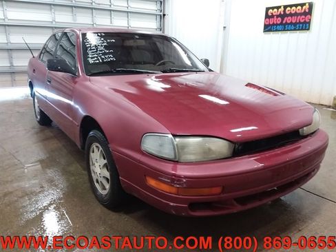 Used 1993 Toyota Camry Deluxe image 1