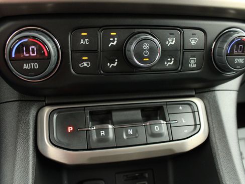 Used 2022 GMC Acadia Denali w/ Denali Ultimate Package AWD/4WD image 47