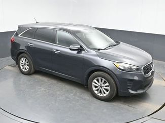Used 2019 Kia Sorento LX video 1