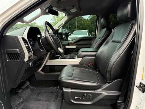 Used 2019 Ford F250 Lariat w/ Lariat Ultimate Package image 29