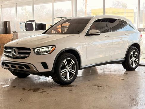 Used 2020 Mercedes-Benz GLC 300 4MATIC image 3