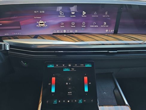 Certified 2025 Cadillac Escalade Sport Platinum AWD/4WD image 20