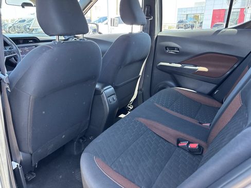 Used 2022 Nissan Kicks SR FWD image 18