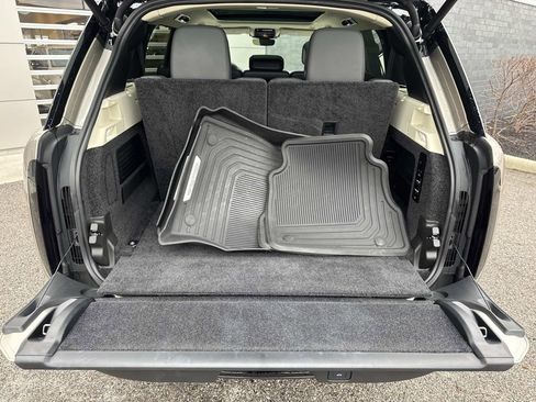 Certified 2024 Land Rover Range Rover Long Wheelbase SE AWD/4WD image 6