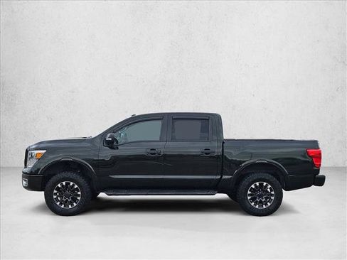 Used 2019 Nissan Titan PRO-4X AWD/4WD image 9