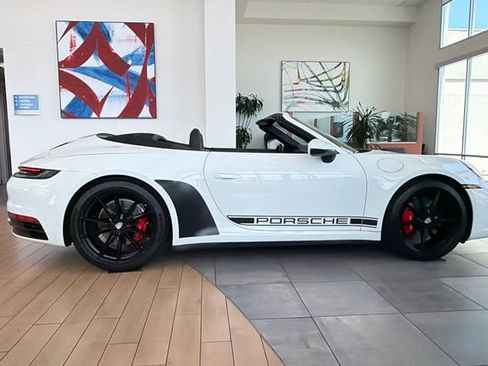 Used 2020 Porsche 911 Carrera S RWD image 3
