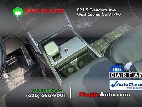 Used 2025 Land Rover Range Rover SV image 22
