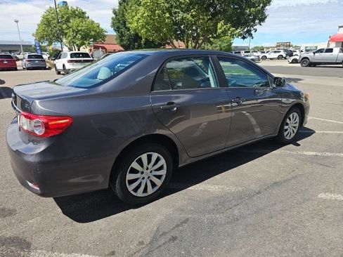 Used 2012 Toyota Corolla LE FWD image 5