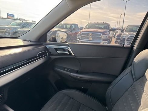 Used 2024 Mitsubishi Outlander SE Black Edition image 26