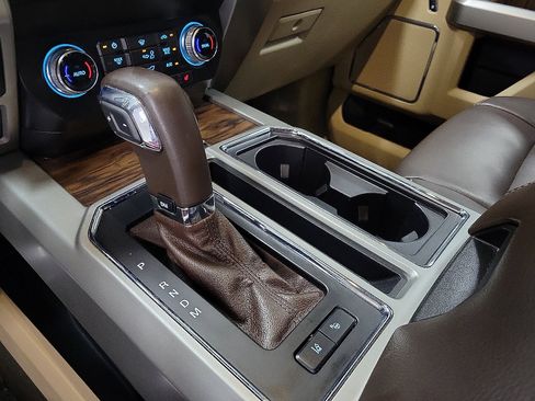 Used 2019 Ford F150 Lariat w/ Equipment Group 502A Luxury image 20