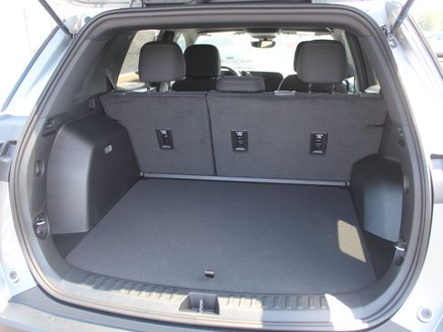 New 2027 Chevrolet Equinox LT w/ Safety and Technology Package AWD/4WD image 17