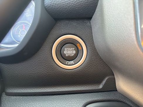 Used 2024 RAM 3500 Laramie image 33