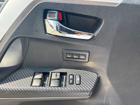 Used 2013 Toyota RAV4 Limited AWD/4WD image 13