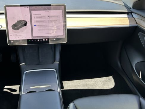 Used 2023 Tesla Model 3 Standard Range RWD image 14
