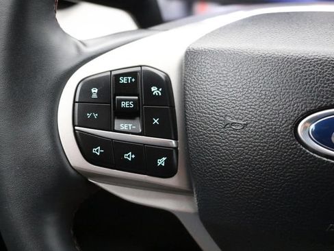 Used 2025 Ford Explorer Active w/ Active Comfort Package AWD/4WD image 29