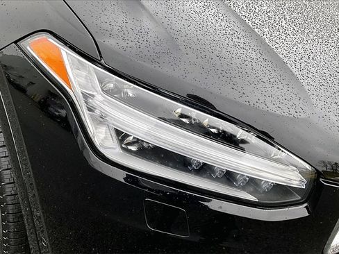 Certified 2024 Volvo XC90 B6 Plus w/ Protection Package Premier image 32