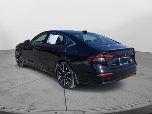 Used 2023 Honda Accord Touring image 5